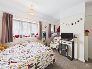 Photo 17- click for photo gallery